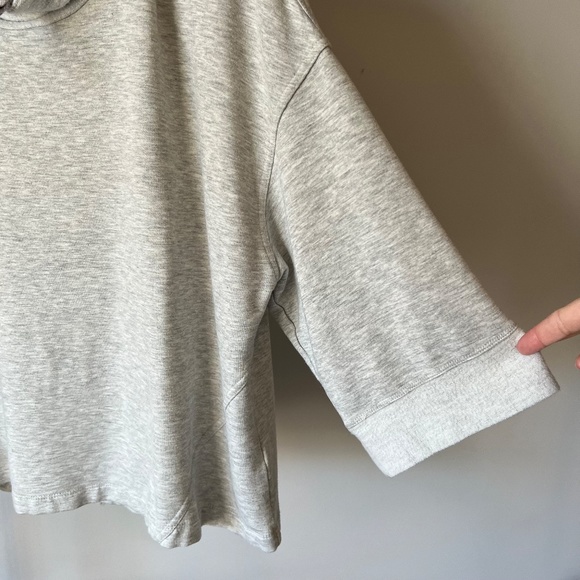 SALE ☘️ CABLE & GAUGE turtleneck 3/4 sleeve sweatshirt in light heather gray - Picture 6 of 14